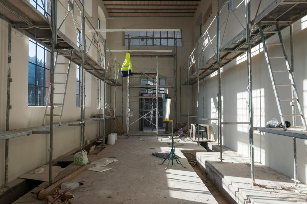 On-site contractors providing school maintenance during holidays. Dynamic Security Services offer Birmingham schools secure access solutions. On-site contractors providing school maintenance during holidays. Dynamic Security Services offer Birmingham schools secure access solutions.